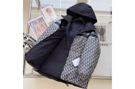 ディオール男女ダウンジャケット ロエベキッズパーカー フェンディボアスリッパ