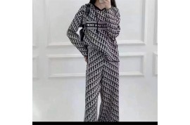 ディオールリブニット バーバリーキッズ中綿ベスト シャネル気質ショートブーツ