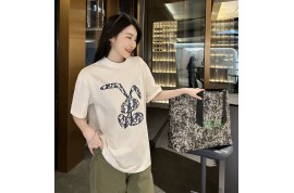 サマー必要!ディオールプラダ半袖tシャツ シャネルサンハット グッチアームカバー