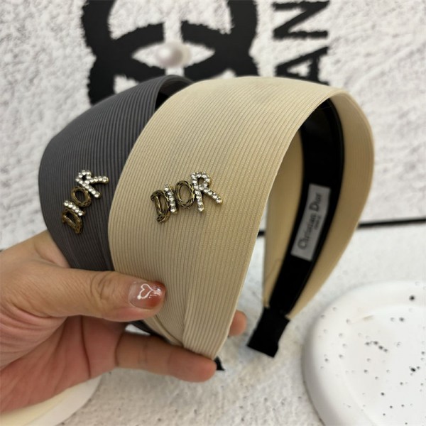 ディオールカチューシャブランドかわいいブランドDior ヘアバンド女性ハイブランドヘアアクセサリー 存在感抜群ブランドバナナクリップ髪アレンジ