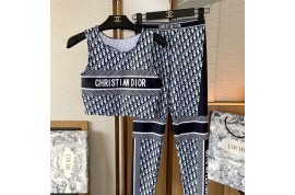 ブランド Diorヨガウェア プラダ半袖Tシャツ ルイヴィトン韓国ヘアアクセサリー