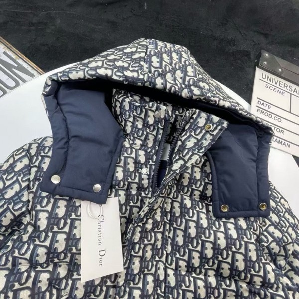 Dior ディオールブランド子供 中綿ジャケット 男の子 女の子 おしゃれ 厚手 キッズ中綿コート ジャケット 防寒 アウトウェア 登山 スキー 冬服 ダウン ジャケット 80-140cm