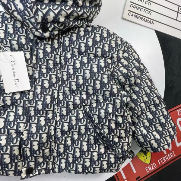 Dior ディオールブランド子供 中綿ジャケット 男の子 女の子 おしゃれ 厚手 キッズ中綿コート ジャケット 防寒 アウトウェア 登山 スキー 冬服 ダウン ジャケット 80-140cm