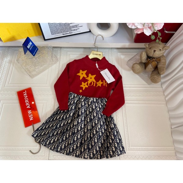Dior ディオールハイブランド子供服 キッズ服 女の子 上下セット セーター+プリーツスカート ニットスーツ 長袖 トップス ニット 柔らかい おしゃれ 可愛い 子供スーツ 春 秋 100¬150cm