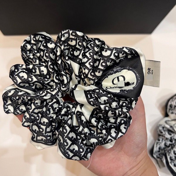 Dior ディオールハイブランドシュシュ ヘアゴム シュシュおしゃれ 大人 ボリューム 大きめ サテンシュシュ モノグラム柄 シンプル 髪飾り レディース エレガント ヘアアクセサリー 