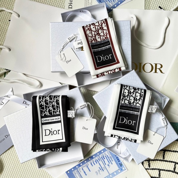 ブランドDior ディオール リボンスカーフ ハンカチネックスカーフ 女性のスカーフ 夏のスカーフ 女性用スカーフ シルクのスカーフ オフィスバンダナ シルクネックスカーフ 客室乗務員のスカーフ ピンク