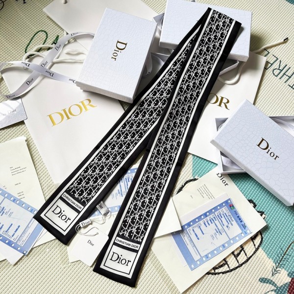 ブランドDior ディオール リボンスカーフ ハンカチネックスカーフ 女性のスカーフ 夏のスカーフ 女性用スカーフ シルクのスカーフ オフィスバンダナ シルクネックスカーフ 客室乗務員のスカーフ ピンク