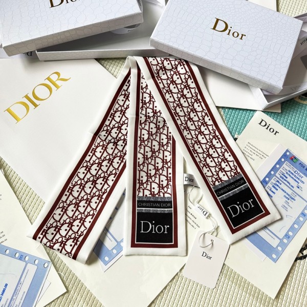 ブランドDior ディオール リボンスカーフ ハンカチネックスカーフ 女性のスカーフ 夏のスカーフ 女性用スカーフ シルクのスカーフ オフィスバンダナ シルクネックスカーフ 客室乗務員のスカーフ ピンク