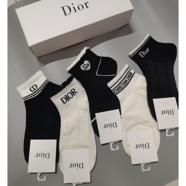 Dior ディオールハイブランド ショートソックス 綿製レディース向け 靴下 かわいい薄手ソックス 女の子好き 韓国ブランドソックス 男女兼用 ファッション 5足セット