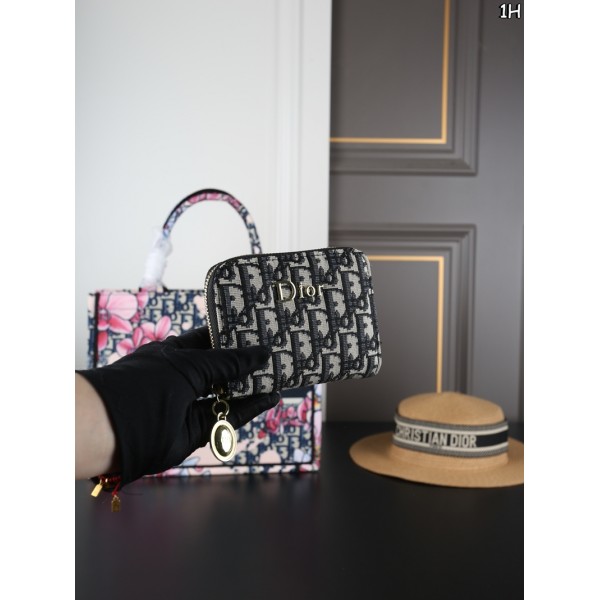 Dior ディオールハイブランドトートバッグストローハット財布3点セット ブランドハンドバッグ女性ブランド手持ちバッグ鞄レディース サンハット ブランドカジュアル