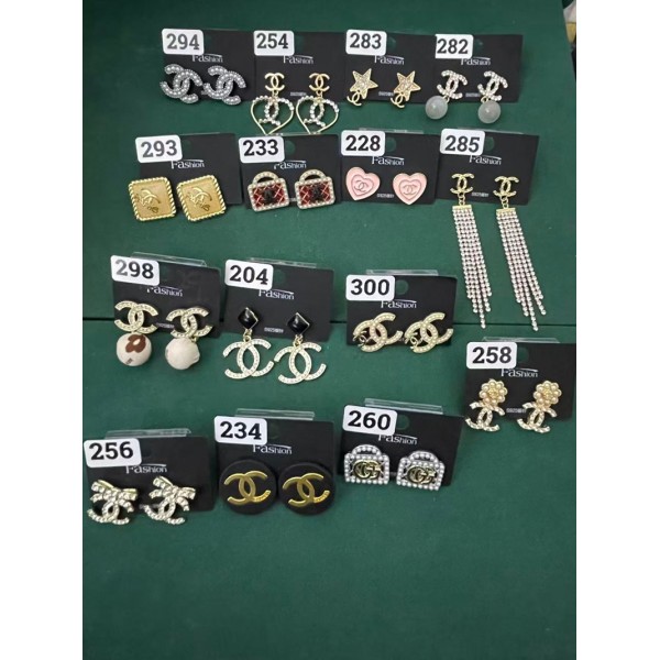 卸売り価格6点セット4990円だけシャネル 可愛い ピアス グッチイヤリング レディース 人気 金属アレルギー対応 サージカルステンレス ジルコニア スタッド フープピアス つけっぱなし ハート リボン 蝶 星 重ね着け 女性 アクセサリー
