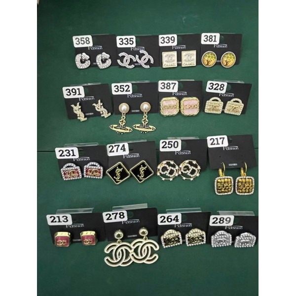 卸売り価格6点セット4990円だけシャネル 可愛い ピアス グッチイヤリング レディース 人気 金属アレルギー対応 サージカルステンレス ジルコニア スタッド フープピアス つけっぱなし ハート リボン 蝶 星 重ね着け 女性 アクセサリー