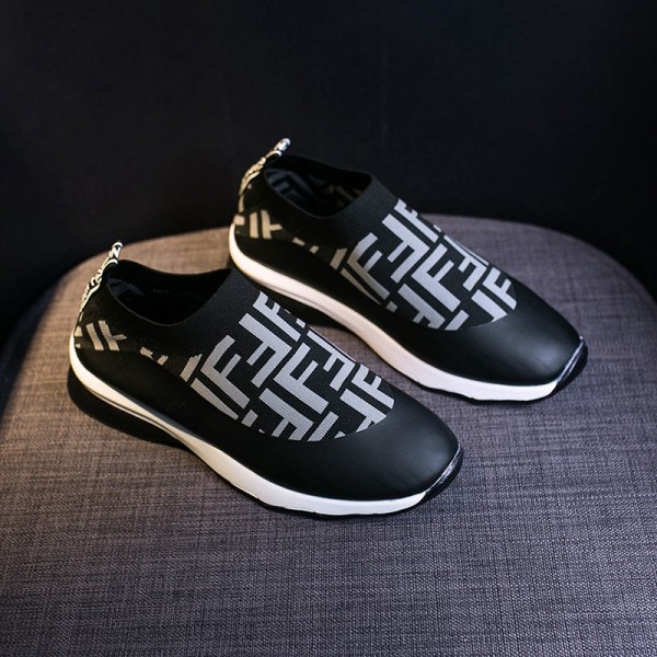 フェンディブランドシューズ スニーカーファッションカジュアル靴 ソックスシューズ 軽い 弾力メンズ レディース通気性がよい運動靴シンプル 歩きやすい