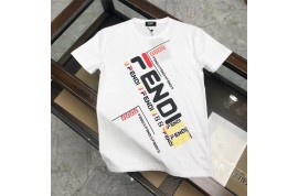 ブランドフェンディ tシャツとエルメス ハンドバッグとシャネル スカーフ