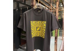 ブランドフェンディ tシャツとコーチ トートバッグとディオール ヘアバンド