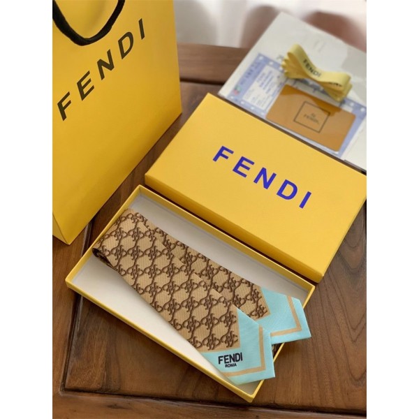 フェンディブランド スカーフ マフラー レディース向け FENDI 定番プリント 柔らかい 細いスカーフ ネッカチーフ 髪飾り オフィス バッグ飾り