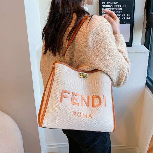 Fendi フェンディブランドハンドバッグ斜め掛けカバンハイブランドブランド手提げカバン大容量ブランドミニバッグコーデ