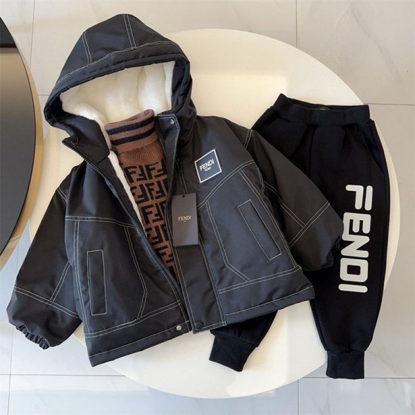 Fendi フェンディハイブランド子供服 ダウンコート ダウンジャケット キッズジャケット 冬服 防寒 90 - 150cm コート フード付き 厚手 ボーイズ キッズ 幼児 アウター 裏起毛 かわいい 子供服 ブルゾン 女の子 男の子 ボアコート アウター