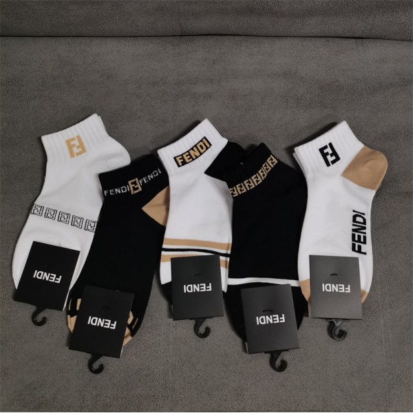 Fendi フェンディハイブランド ソックス 綿製ブランド ストッキング 大人気コットン 靴下 メンズ 通気性ブランドミドルソックス 高品質