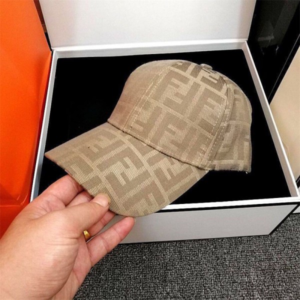 Fendi フェンディハイブランドキャップ 深め レディース 大きめ メンズ UVカット オーバーフィット おしゃれ コットン 帽子 野球帽 調節可能 紫外線対策 人気 男女兼用