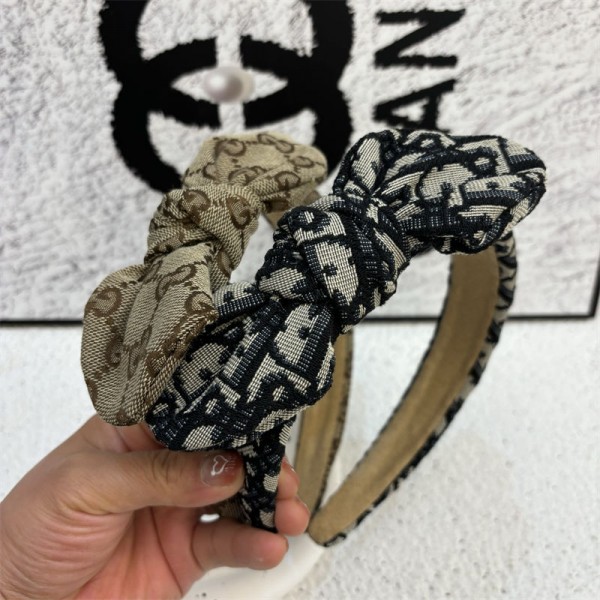 Fendi フェンディハイブランドカチューシャ Dior カチューシャ 痛くない 韓国風 ヘアバンド グッチカチューシャ レディース バイカラー クロス ツイスト 滑り止め 幅広 ヘアカチューシャ ガーリー 大人っぽい おしゃれ フォーマル ヘアアクセサリー 普段使い
