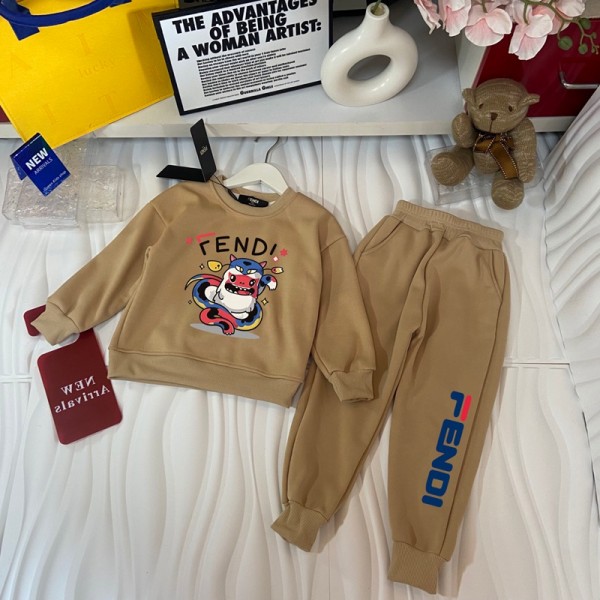 Fendi フェンディハイブランド子供服 ジャージセットアップ キッズ 男の子 セットアップ 春秋服 ボーイズ トレーナー 110¬170cm スポーツパンツ 子供 上下セット ジャージ 男の子 スウェット スウェットパンツ セットアップ キッズ カジュアル 韓国 おしゃれ 男の子服
