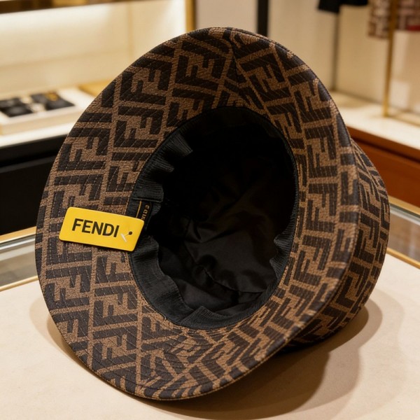 Fendi フェンディハイブランドバケットハット メンズ コットン サファリハット レディース 深め つば広 日除け ファション UVカット 帽子 春夏 日焼け防止 紫外線対策 軽量 小顔 通気速乾 男女兼用 通勤 旅行