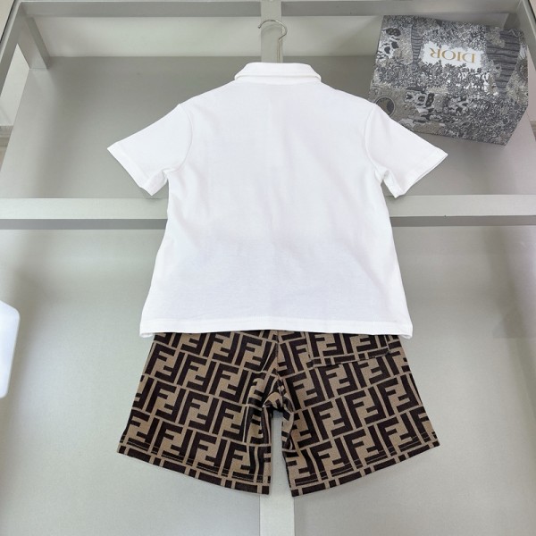 Fendi フェンディハイブランド子供服 男の子 セットアップ 夏服 半袖 ポロシャツ ハーフパンツ 女の子 通気性 吸汗速乾 ジャージ 上下セット キッズ 90-160cm カジュアル 半袖スウェット セットアップ ジュニア 韓国