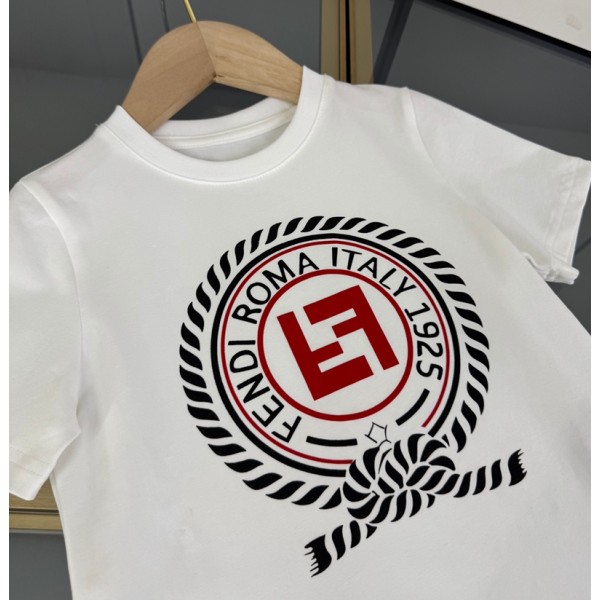 ハイブランド フェンディ Fendi 子供服 半袖ｔシャツショートパンツ カジュアルセット 2点上下セット 春 夏 半袖 ガールズ Tシャツ ショーツ ジュニア服 プリント柄 可愛い 通園通学 接触冷感 90-160cm