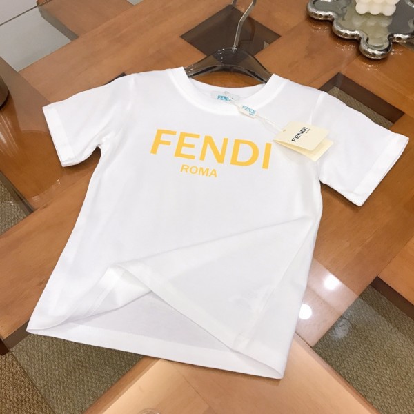 Fendi フェンディブランドキッズ半袖tシャツ ハイブランド親子tシャツ 偽物 レディース メンズ ブランド子供tシャツ オーバーサイズ 韓国 tシャツ 高品質 着心地よい 90¬160cm S¬3XL