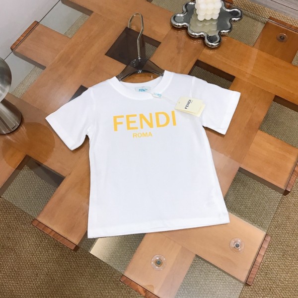 Fendi フェンディブランドキッズ半袖tシャツ ハイブランド親子tシャツ 偽物 レディース メンズ ブランド子供tシャツ オーバーサイズ 韓国 tシャツ 高品質 着心地よい 90¬160cm S¬3XL