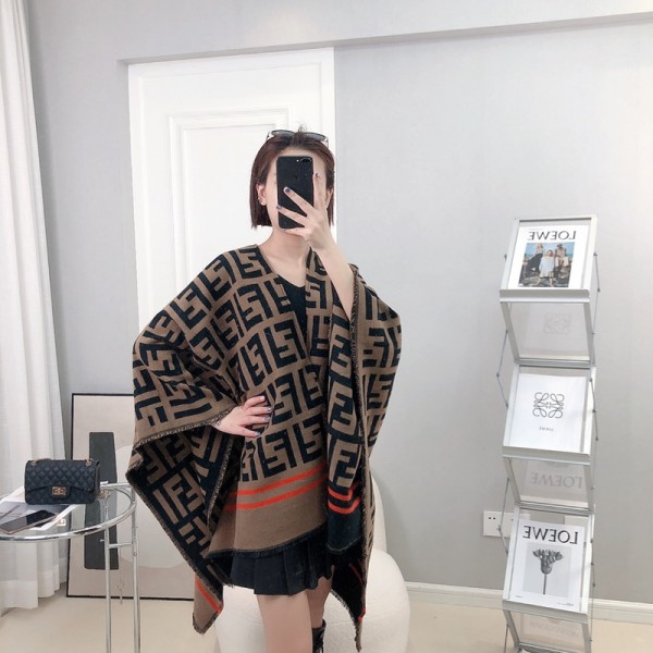 Fendi フェンディメンズ 大判ショール 暖かい春秋 スカーフ ファッション 使い心地よいファッション ふさ飾り 男女兼用 ギフト男女兼用 リバーシブルマフラー 肩掛け