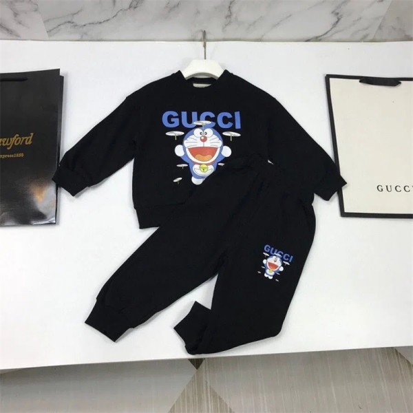 グッチブランドキッズパーカー長パンツセットアップ GUCCI かわいい ドラえもん柄 裏起毛 秋冬 子供服 ズボン プルオーバー ガールズ ボーイ保温 防寒 兄妹服 姉弟服