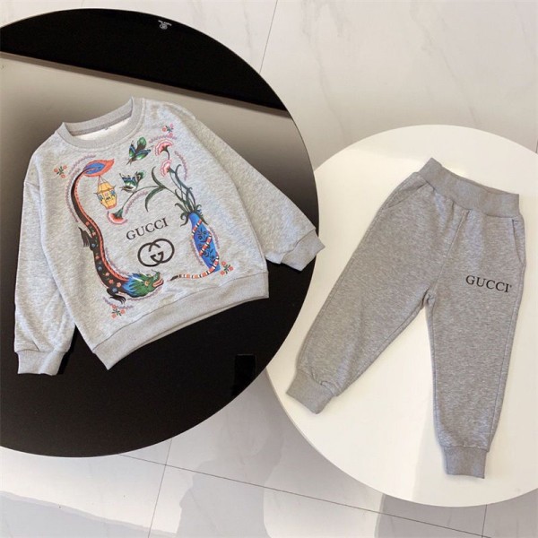 Gucci グッチブランドキッズ ジャージ 上下セット 男の子 スウェットシャツ 裏起毛 セットアップ パーカー スウェットパンツ フード付き トレーナーウェア ジュニア 春秋 秋冬 長ズボン スポーツウェア 軽量 防寒 防風 通学 運動着 ベビー服 100 -160cm