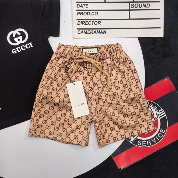 Gucci グッチハイブランド子供服 男の子 セットアップ 夏 半袖 tシャツ 半ズボン ボーイズ 子ども服 キッズ 90-160cm 女の子 夏服 子供 ジャージ 上下セット 無地 カジュアル 薄手 通気 軽量 スポーツウェア ルームウェア 通園通学