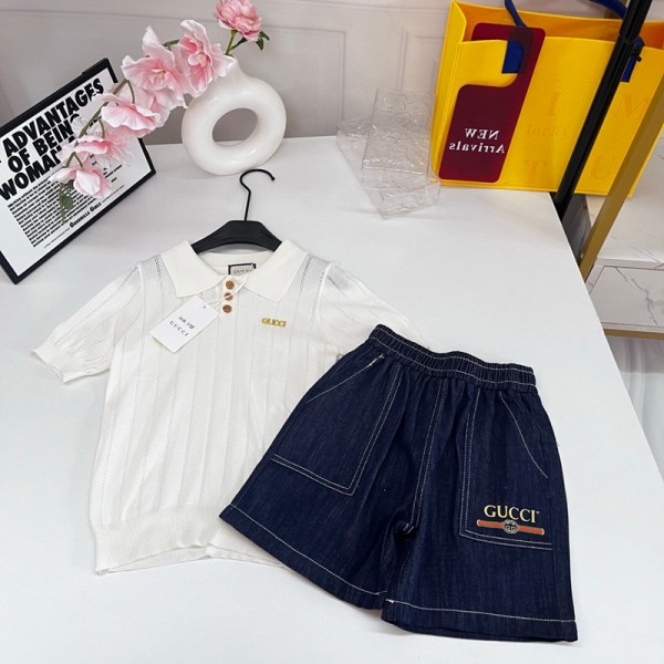 ブランドグッチ子供服 男の子 ベビー服 Gucci ニット半袖シャツ デニムパンツ 上下2点セット 春夏 半袖Ｔシャツ 男児 ストレッチ 夏服 セットアップ 半袖 90¬150cm ハーフパンツ 短パンショーツ キッズ 半ズボン 子供 ジャージ
