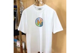 エルメス tシャツとシャネル ガウチョパンツと ヘアシュシュ