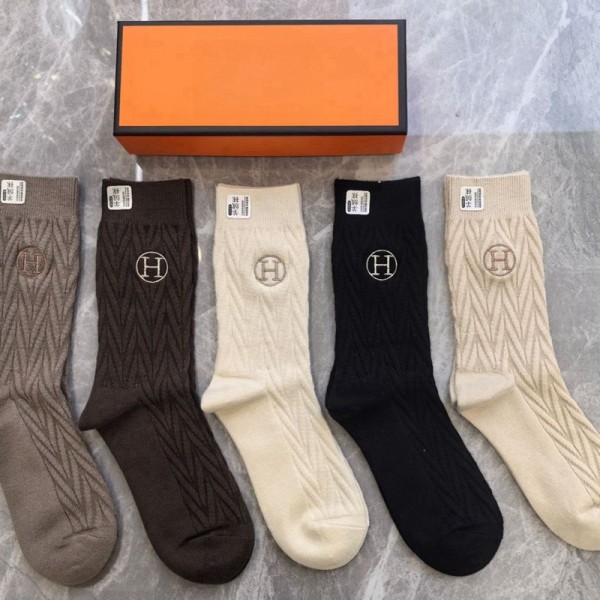 Hermes エルメスレディース向け 靴下 かわいいコットン 靴下 メンズ 通気性浅口ソックス 女の子好き 韓国上質な コットン ソックス くつした