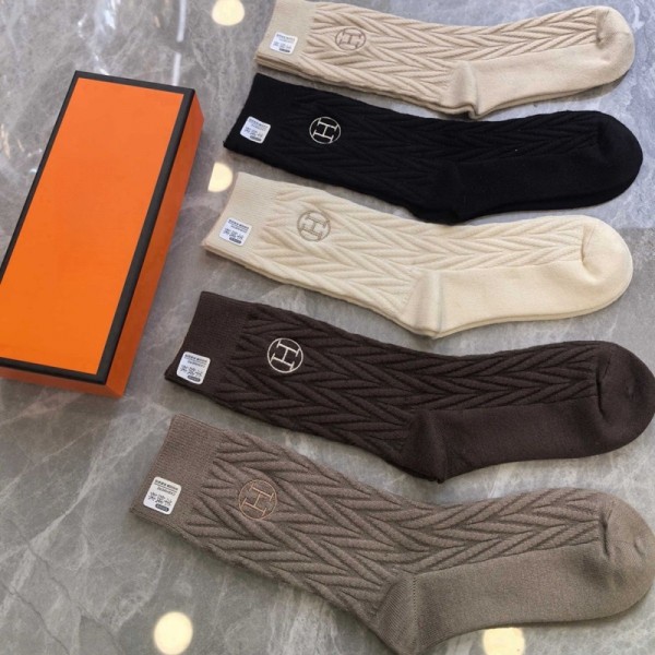 Hermes エルメスレディース向け 靴下 かわいいコットン 靴下 メンズ 通気性浅口ソックス 女の子好き 韓国上質な コットン ソックス くつした