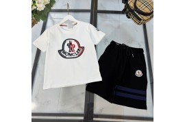 モンクレールキッズ夏服セットアップ グッチ厚底スリッパ シャネルヘアシュシュ