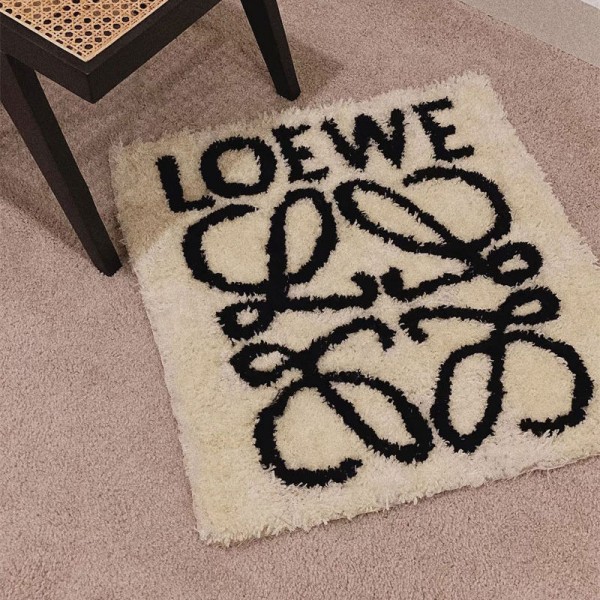 LOEWE ロエベハイブランド室内マット滑り止め絨毯 じゅうたん マット ラグカーペット 部屋マット カーペット 消音 抗菌ブランド シャワーマット吸水60 * 70CM
