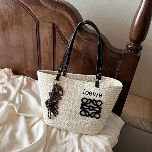 LOEWE ロエベハイブランドトートバッグ かごバッグ 可愛い 夏バッグ 編みバッグ 大容量 軽量 撮影 旅行 海 花火大会 通勤 レディース 気質 ショルダーバッグ ホワイト