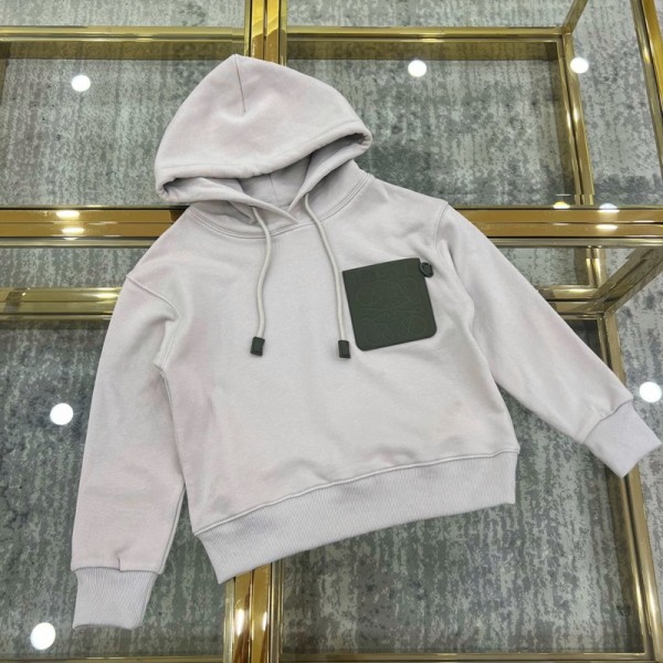 LOEWE ロエベハイブランドパーカー 子供服 秋服 トレーナー 長袖 キッズスウェット ゆったり 大きいサイズ 100-165cm カジュアル フード付 柔らかい 快適 厚手 冬服 男女兼用