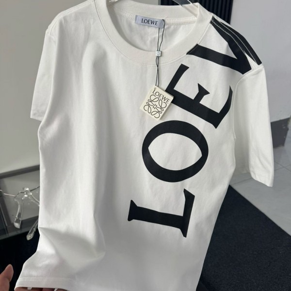 LOEWE ロエベブランド 半袖 tシャツカットソー コピー 夏tシャツ ブランドかわいい ブランド春 tシャツ 高品質 20代 30代40代tシャツ 激安パロディ 上着 カジュアル S-2XL