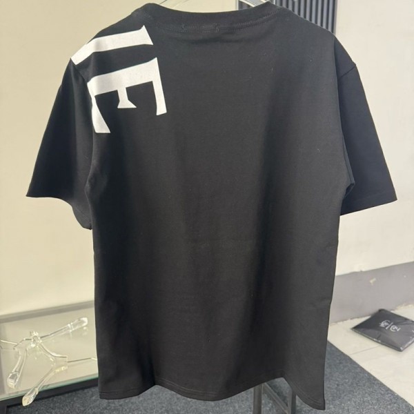 LOEWE ロエベブランド 半袖 tシャツカットソー コピー 夏tシャツ ブランドかわいい ブランド春 tシャツ 高品質 20代 30代40代tシャツ 激安パロディ 上着 カジュアル S-2XL