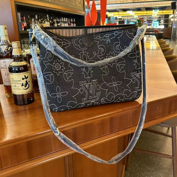 Lv ルイヴィトンブランドショルダーバッグ レディース トートバッグ 軽量 大容量 肩掛けバッグ おしゃれ 柔らかい PU 防水 通勤 通学 旅行