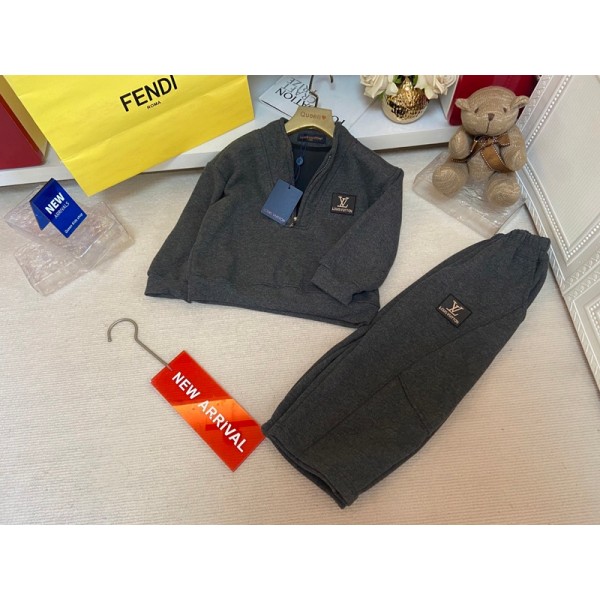 Lv ルイヴィトンブランドキッズスウェット 上下 子供服男の子 女の子 裏起毛 トレーナー スウェットパンツ 上下セット パーカー 100¬160cm 無地スウェットキッズパジャマ おしゃれセットアップ 男女兼用