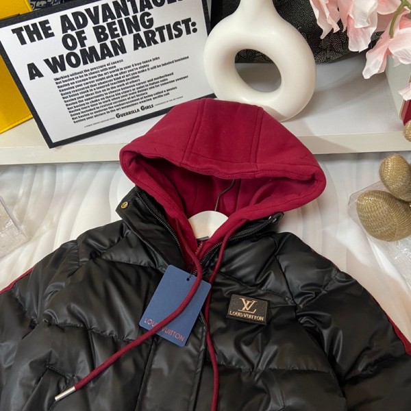 Lv ルイヴィトンブランドキッズ中綿ジャケット レザー中綿コート フード付き 中綿入り 冬 男の子 子供 アウター 厚手 スタンドカラー フルジップ 厚手 ジャンパー パーカー 90-170cm