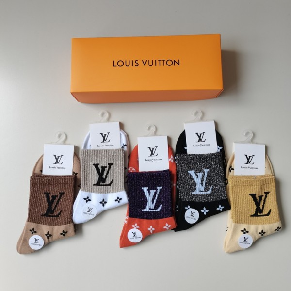 Lv ルイヴィトンブランドハイソックス 大人気ブランドミドルソックス 高品質上質な コットン ソックス くつしたブランドソックス 男女兼用 ファッション