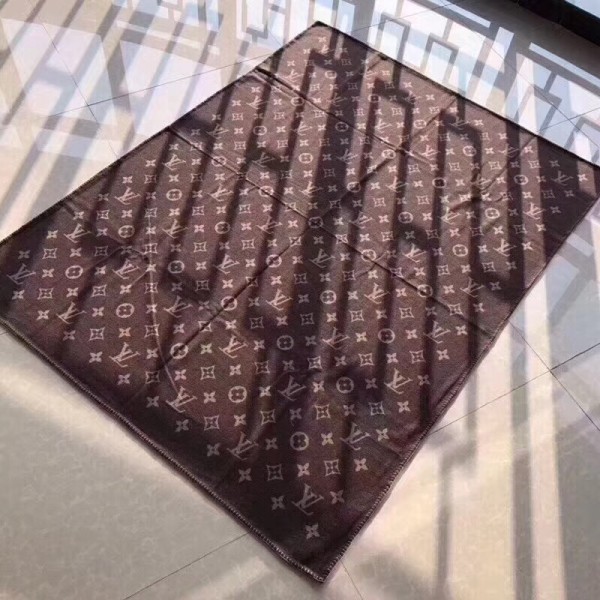 Lv ルイヴィトンブランドパロディ掛け毛布 大判 防寒マフラー かわいい ソファーブランケット ひざ掛け プレゼント 通年使用 暖かい 肩掛け 防寒 